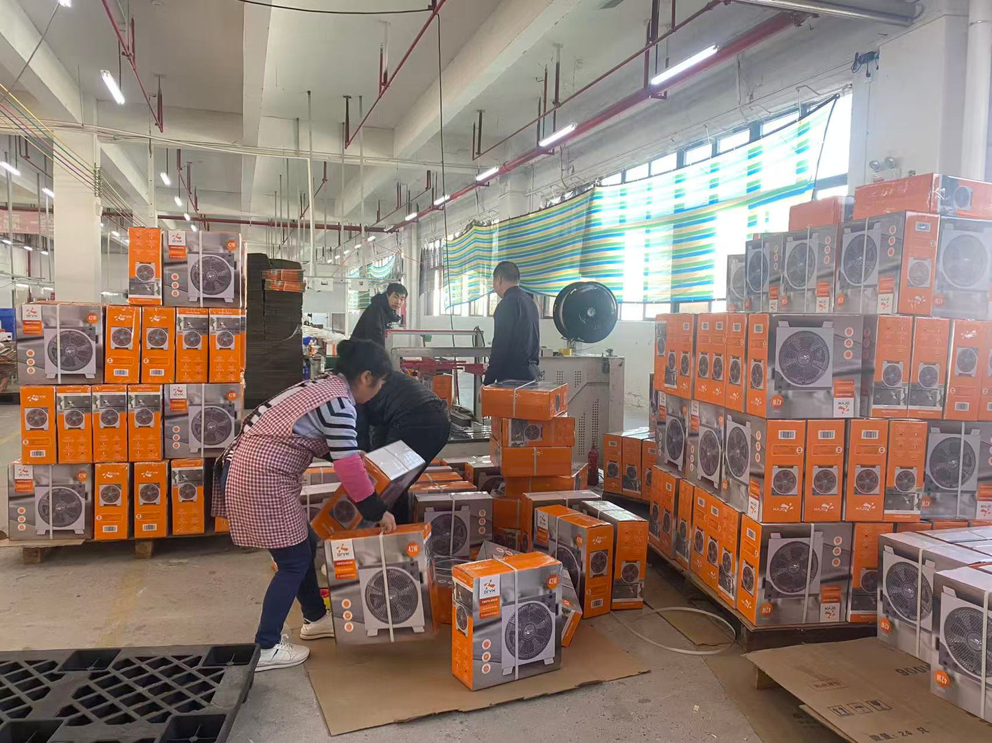Guangzhou Wholesale Price Customize 16 Table Fan for Home Hotel Office Hopstial Cheap Price Table Fan